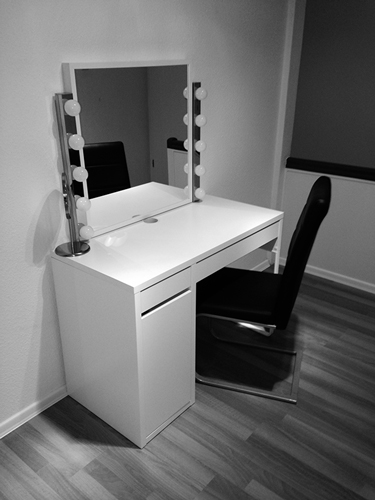 Studio Schminktisch