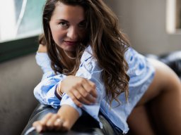 angelina_b08a1681_small